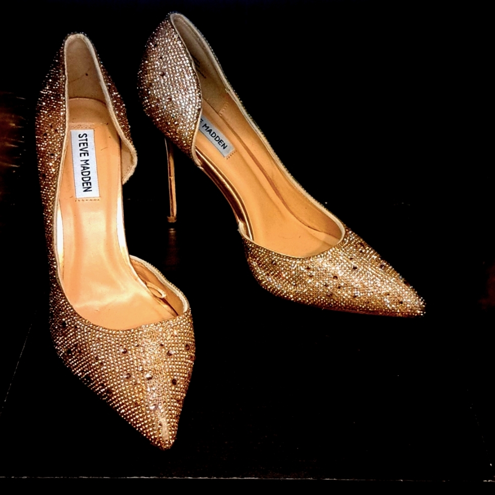 Heels - Picture 2 of 3